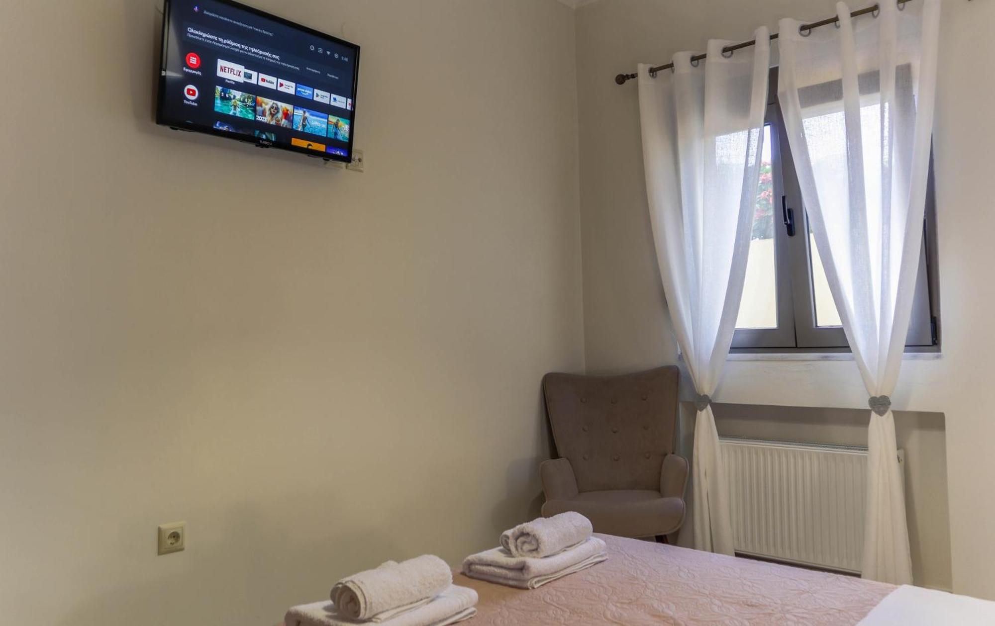 Dictamus Apartment Chrissi Akti Chania Exterior foto