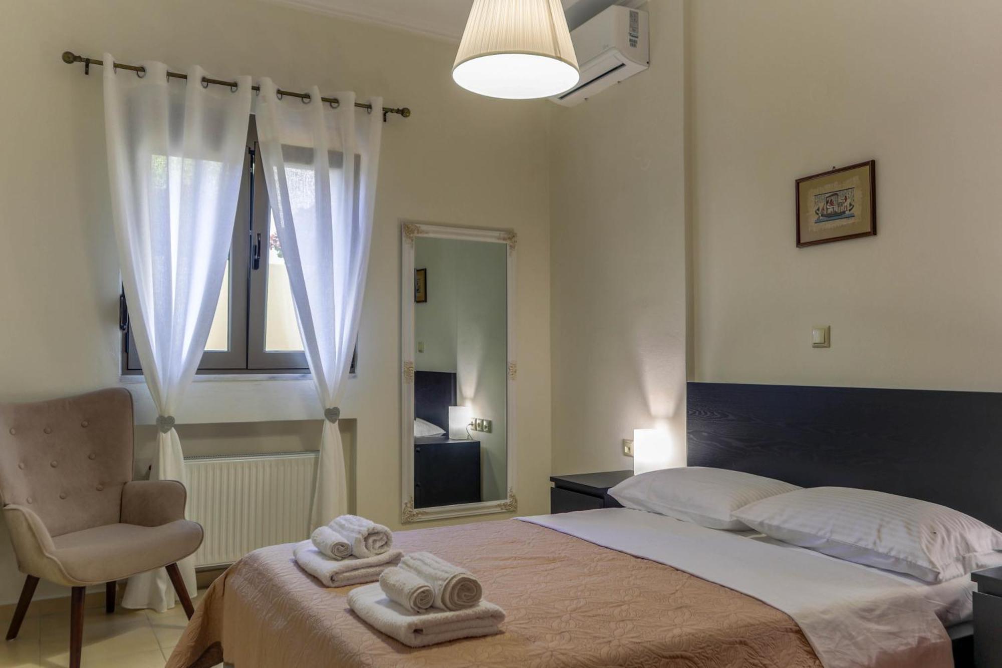 Dictamus Apartment Chrissi Akti Chania Exterior foto